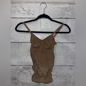 BRAND NEW SKIMS Sculpting Bodysuit Brief with Snaps